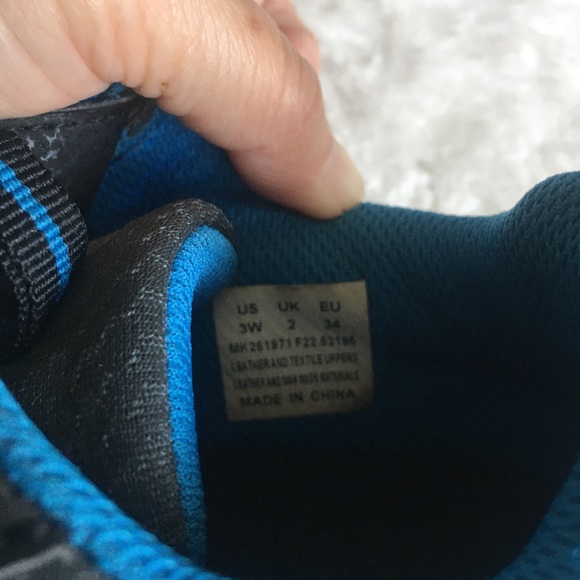 Kids Merrell Shoes - Picture 4 of 6